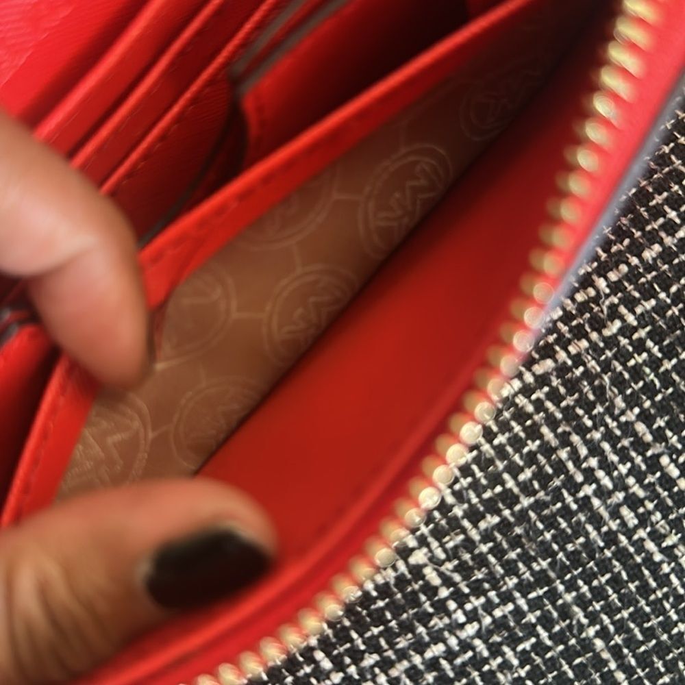 Small Wallet - Picture 5 of 9